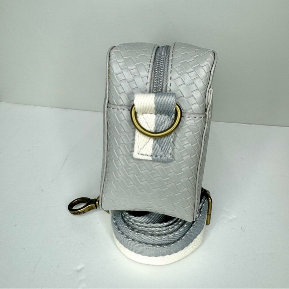 Thirty-One Boutique Crossbody Bag in Whisper Grey Basketweave - Picture 5 of 10